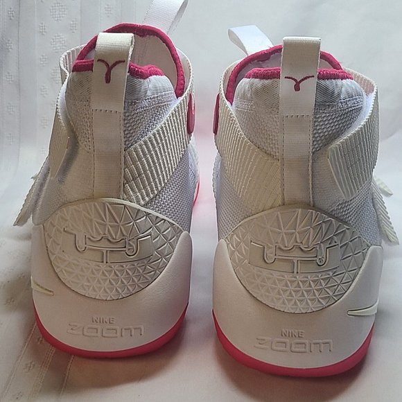 Nike Lebron Soldier XI 11 EP 897644-102  Kay Yow Breast Cancer THINK PINK SZ 17 - Picture 6 of 11